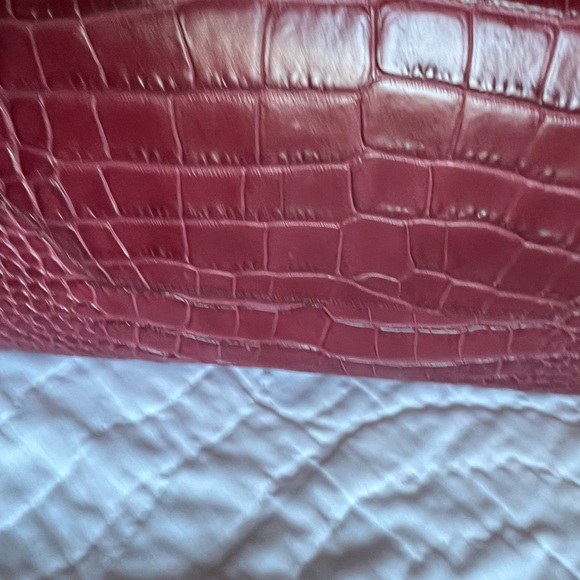 Vince Crocodile-Embossed Leather Tote - Picture 2 of 16